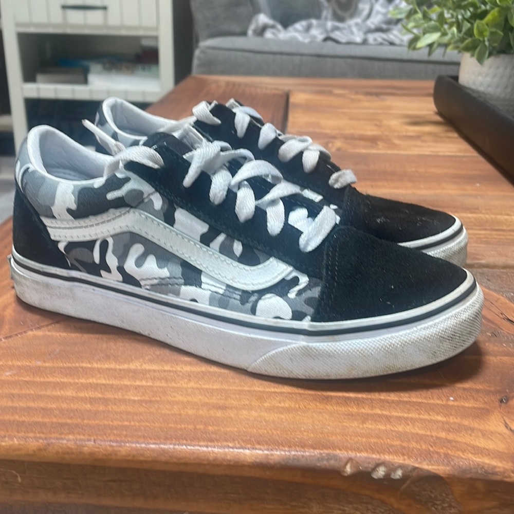 Vans Kid's Primary Camo Old Skool Shoe - Black / White